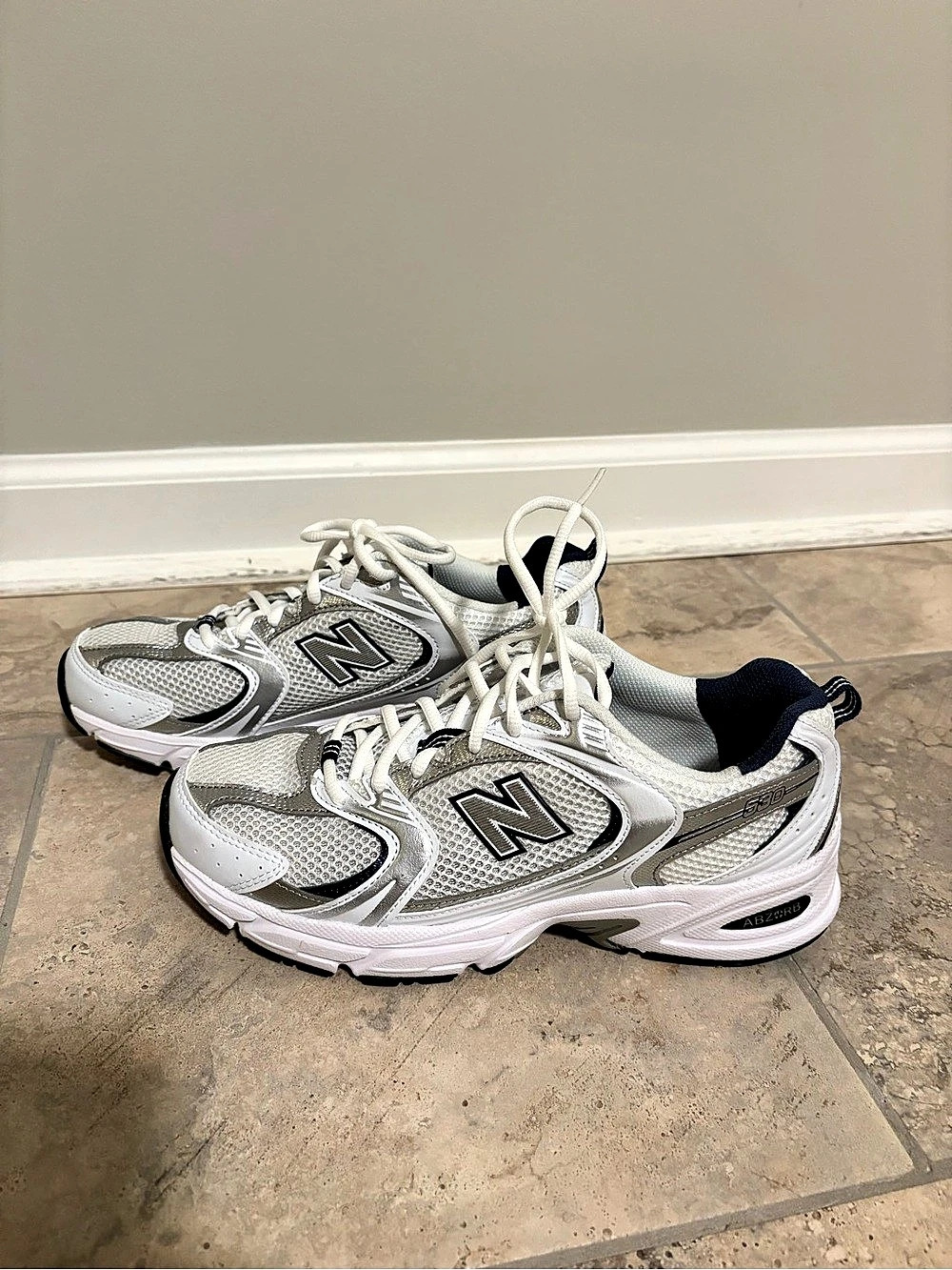 New Balance 530 White, Silver, Navy